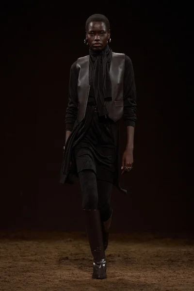 Look 54